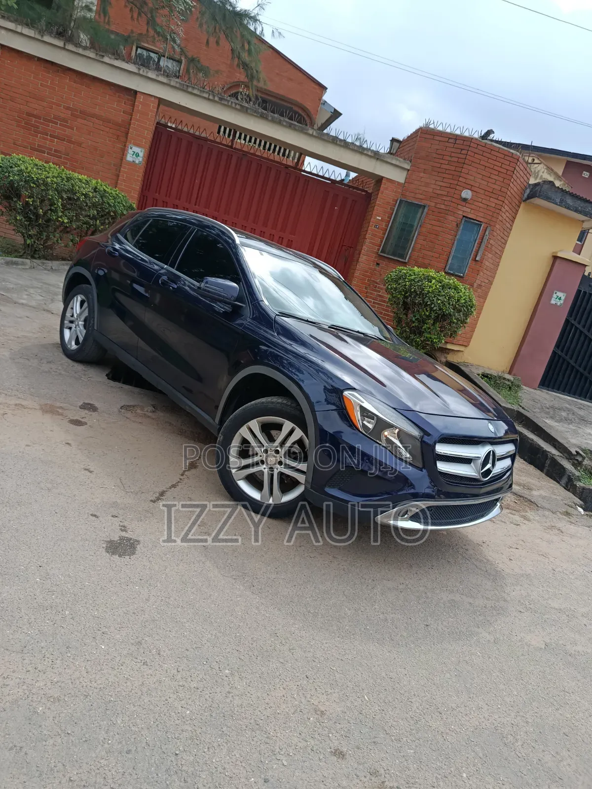 Mercedes-Benz GLA 250 2017 Blue