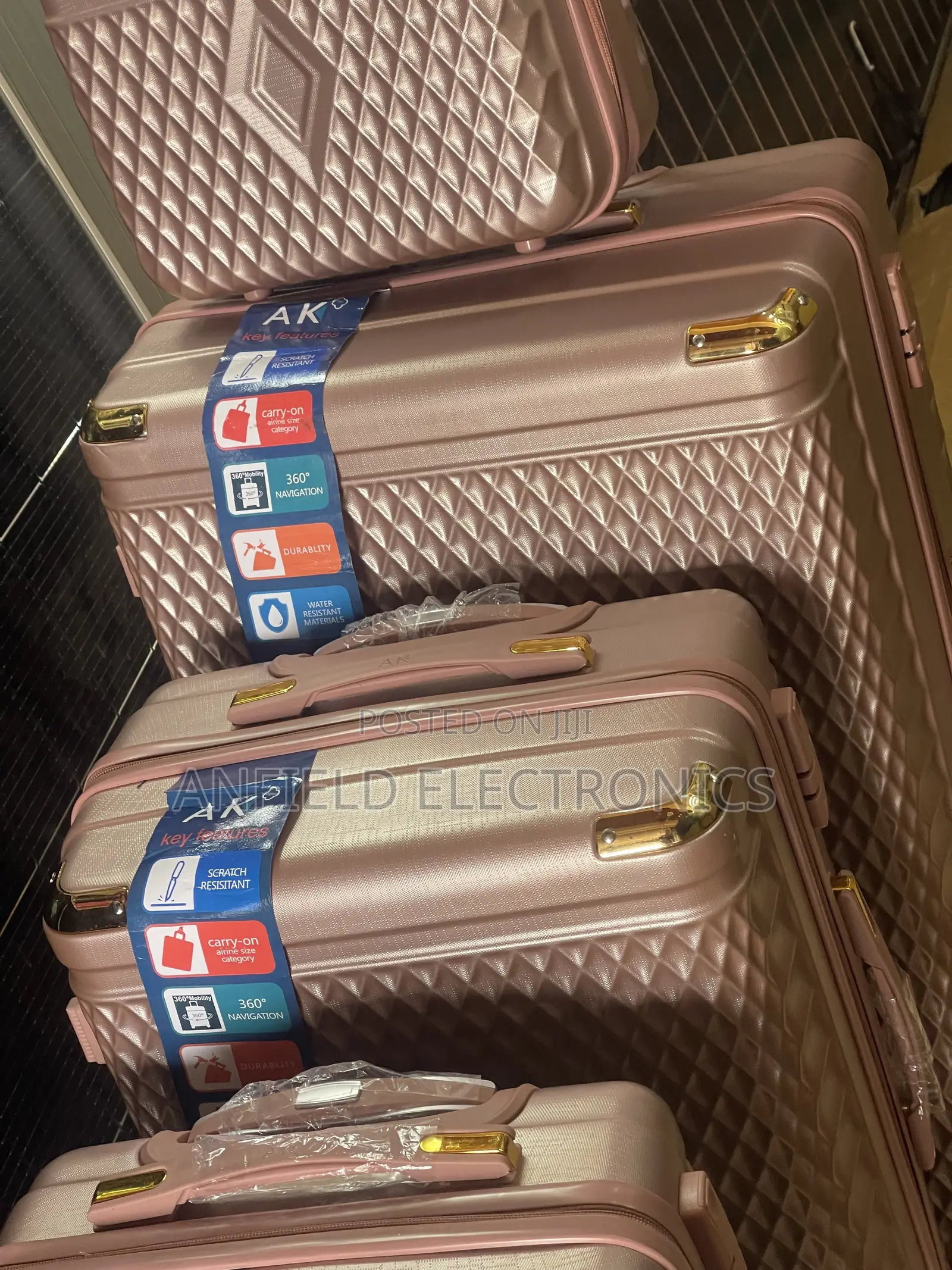 4-in-1 Gold Luggage Set