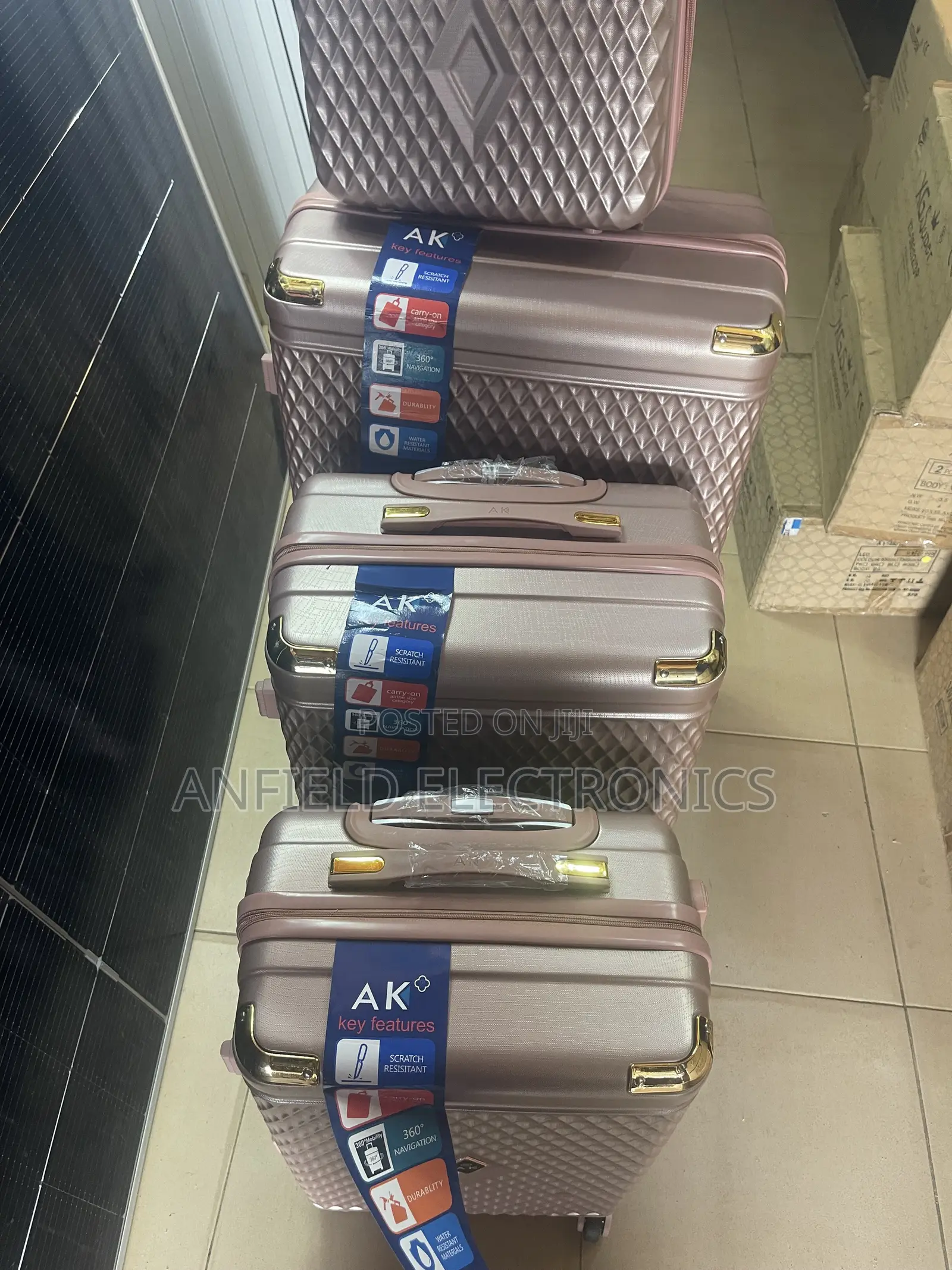4-in-1 Gold Luggage Set