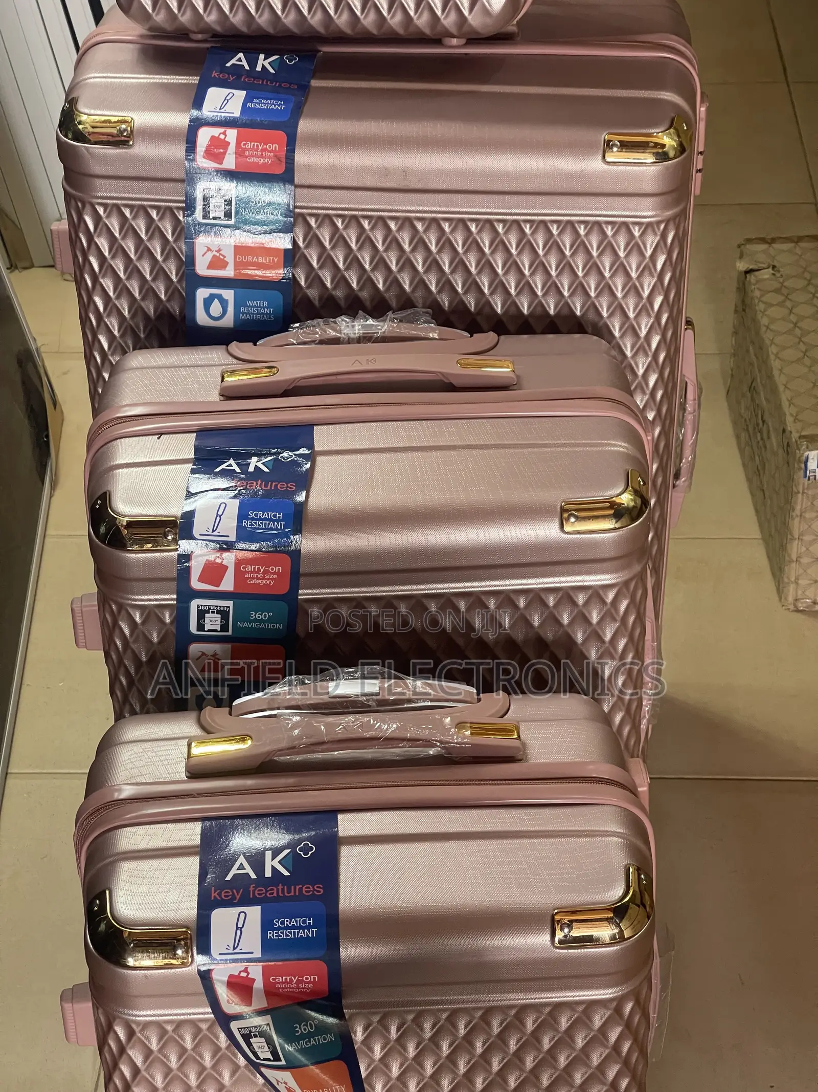 4-in-1 Gold Luggage Set