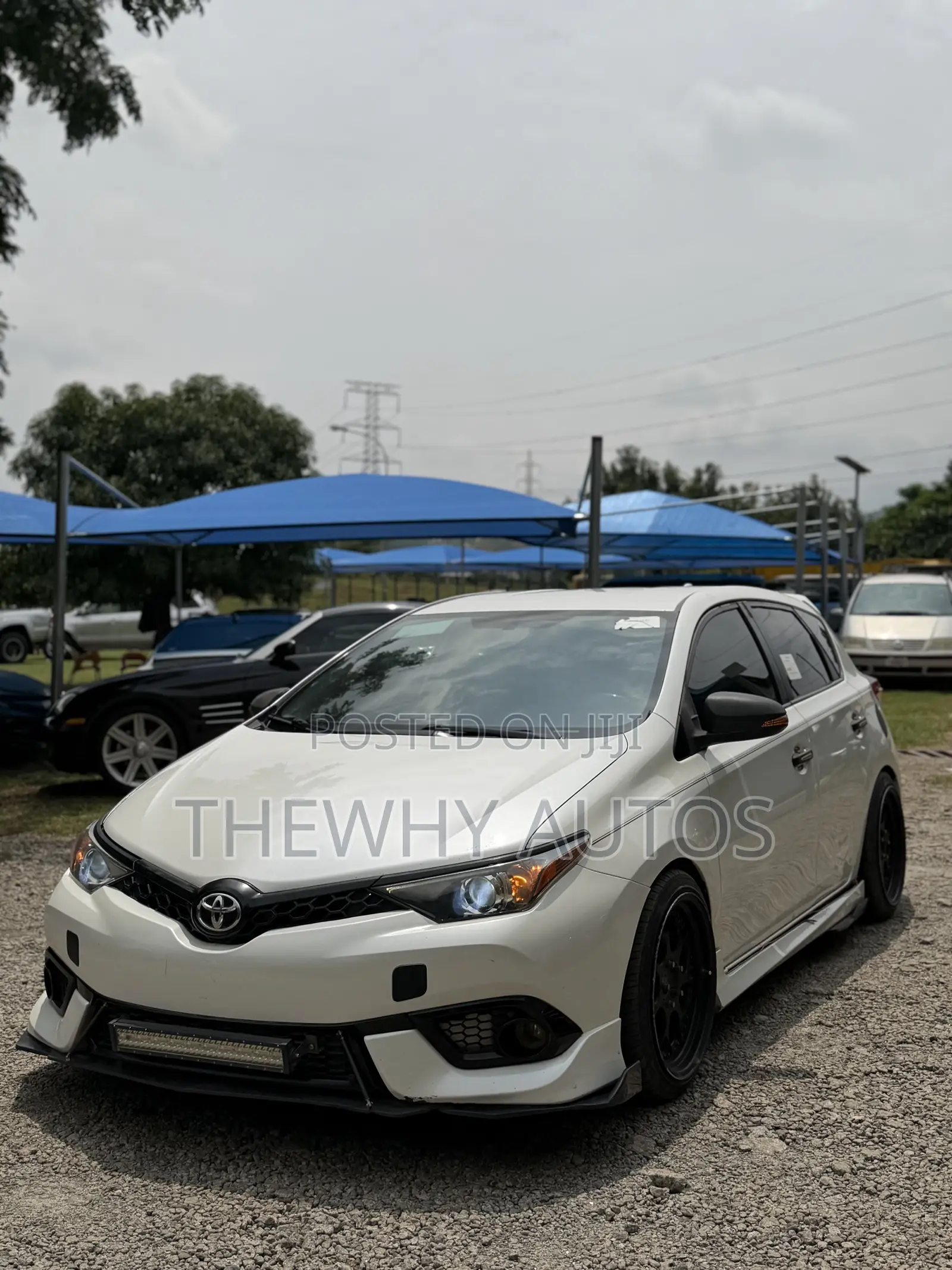 Toyota Corolla LE Plus 4dr Sedan (1.8L 4cyl CVT) 2016 White