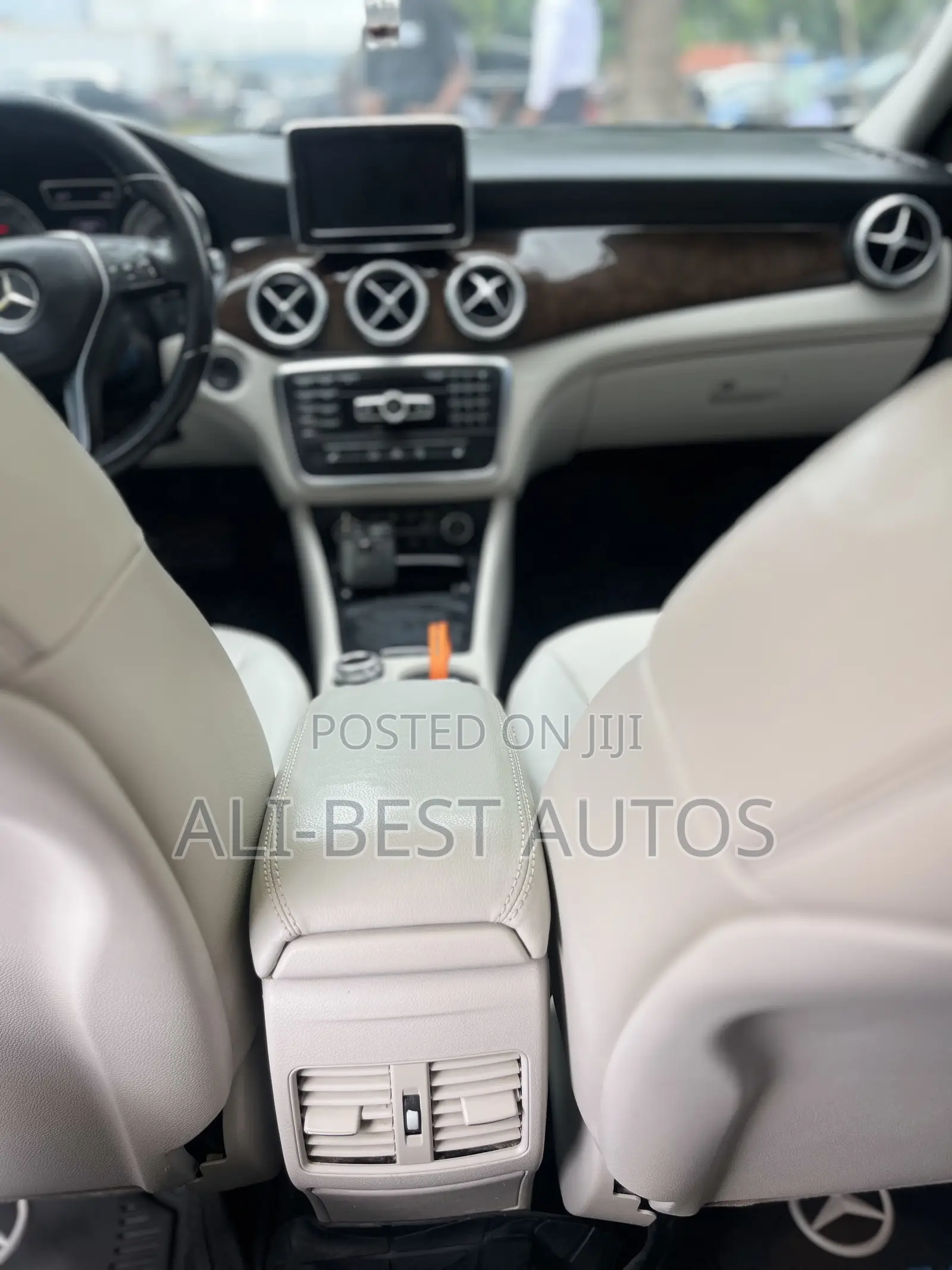 Mercedes-Benz GLA 250 2015 Silver