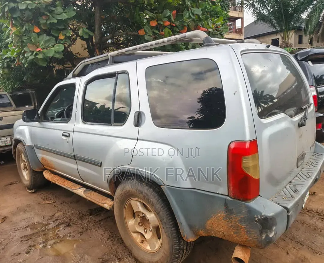 Nissan Xterra Automatic 2003 Silver