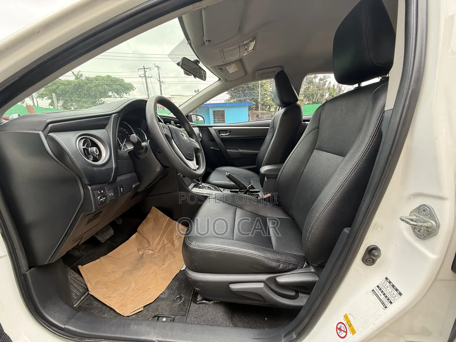 Toyota Corolla 2019 White