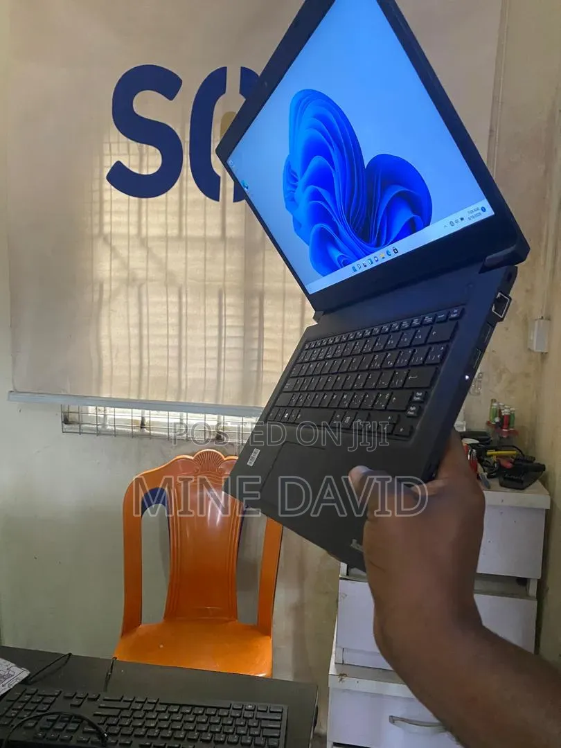 Laptop Dynabook Tecra A40-J 8GB Intel Core i5 SSD 256GB
