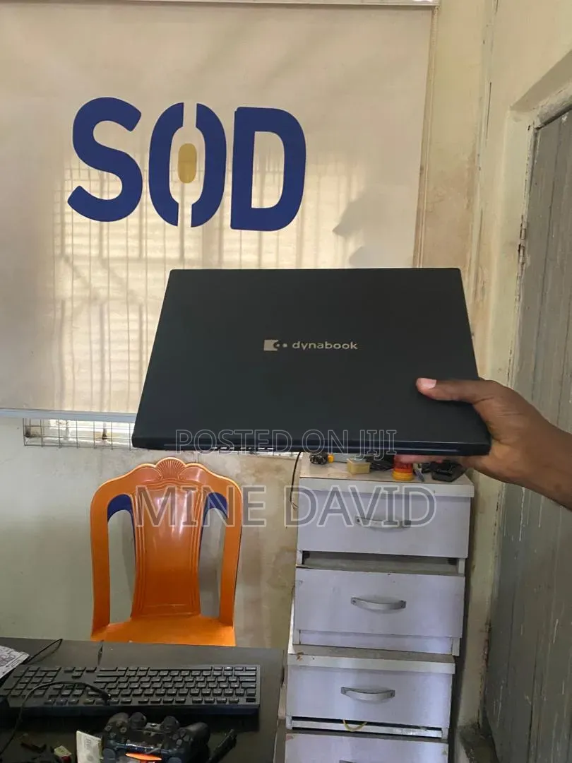 Laptop Dynabook Tecra A40-J 8GB Intel Core i5 SSD 256GB