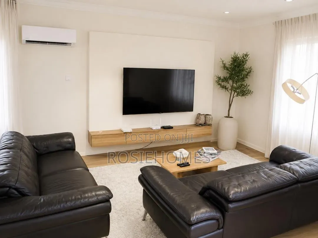 Furnished 4bdrm Duplex in Parkview for rent