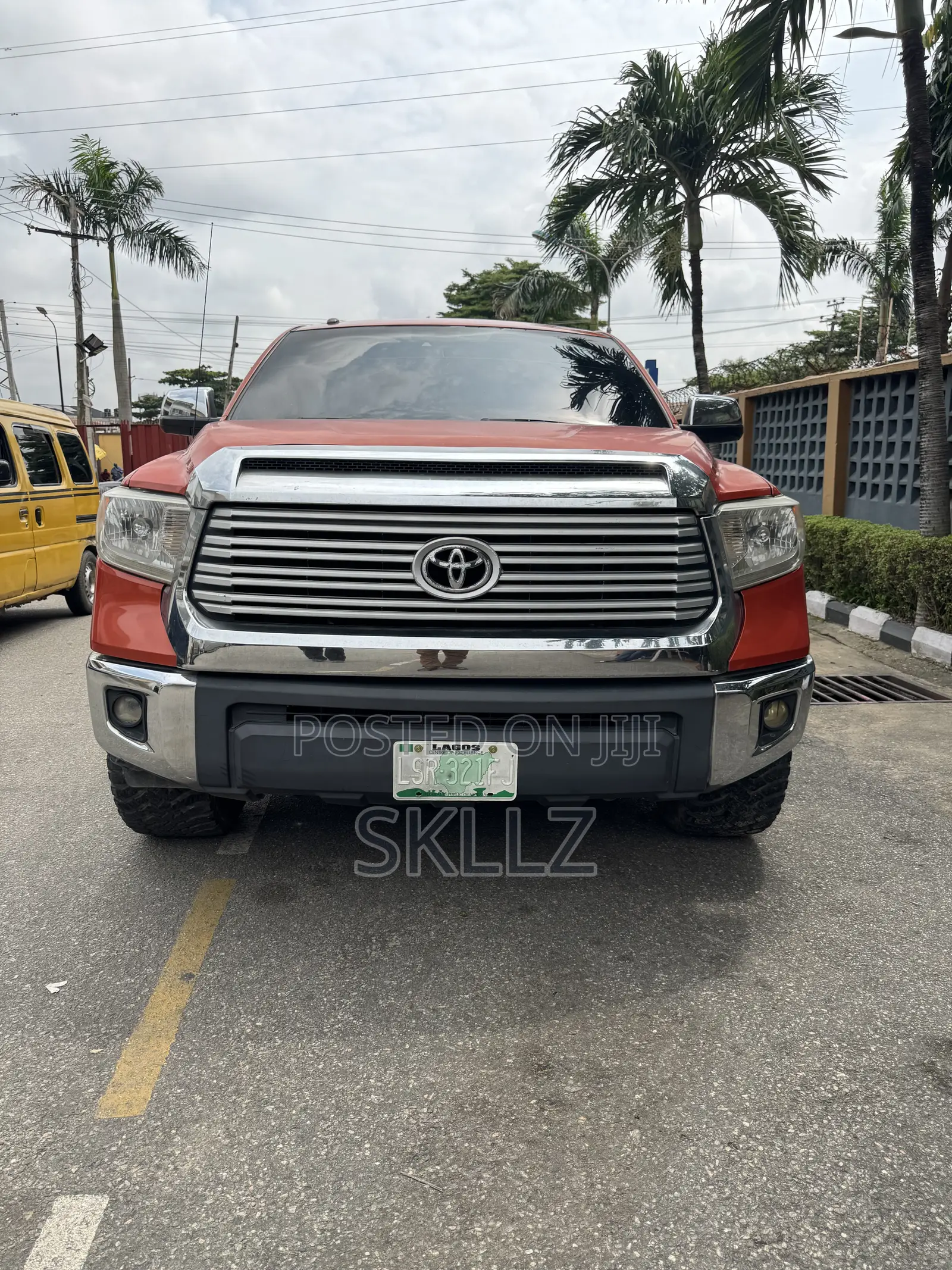 Toyota Tundra 2018 Orange