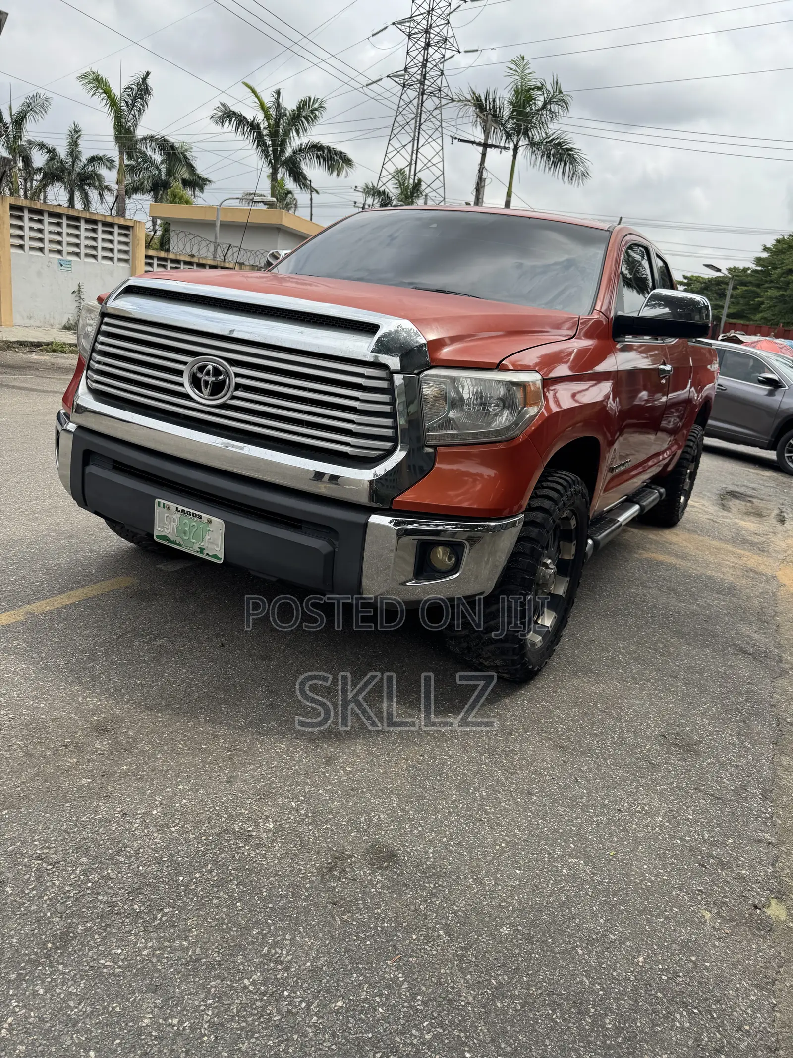 Toyota Tundra 2018 Orange