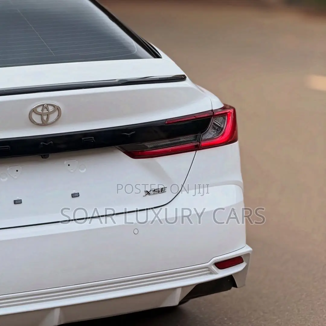 Toyota Camry XSE 2025 White