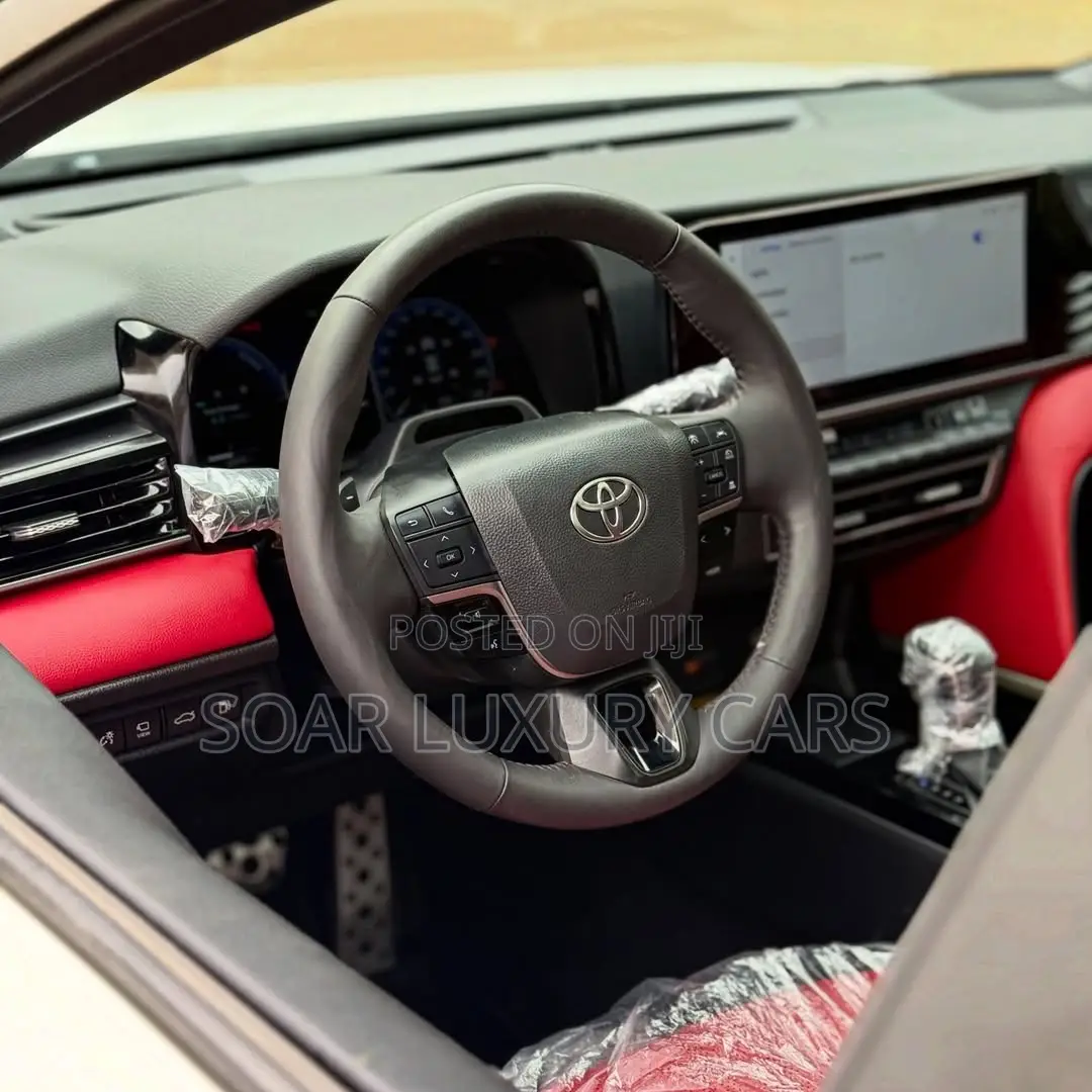 Toyota Camry XSE 2025 White