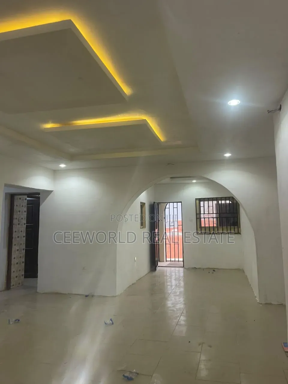 3bdrm Apartment in Isokan Estate Akobo for rent