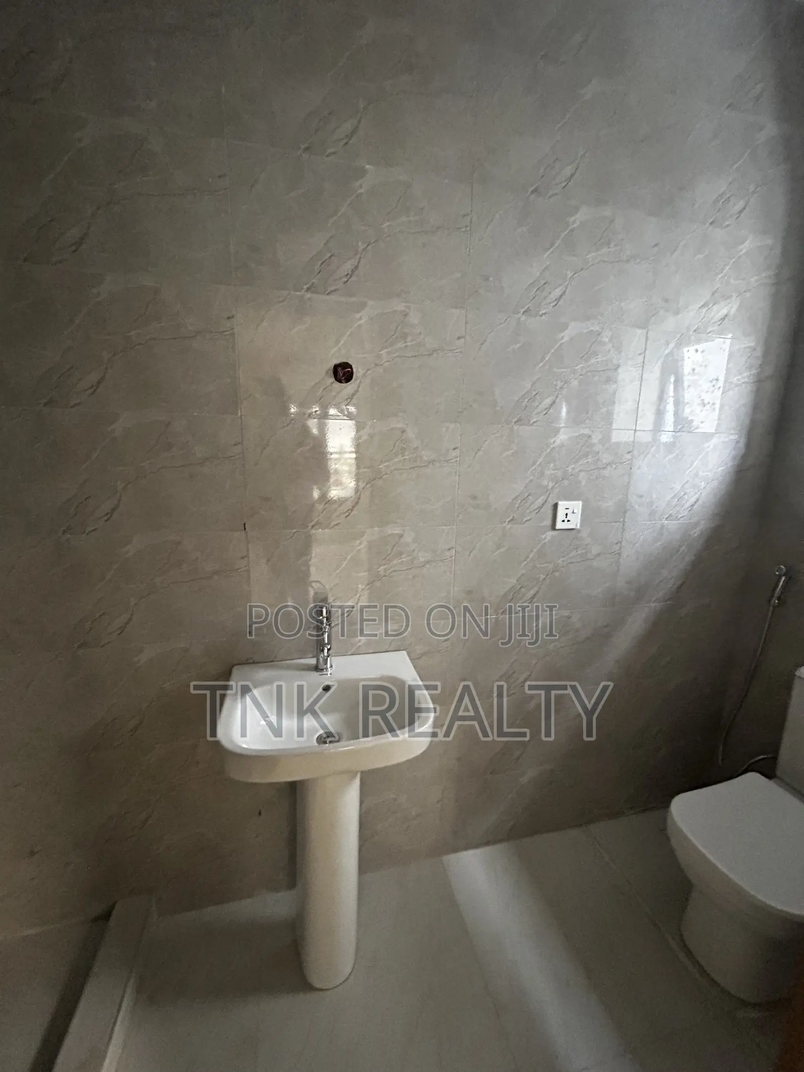 Furnished 5bdrm Duplex in Cosgrove Estate, Katampe (Main) for sale