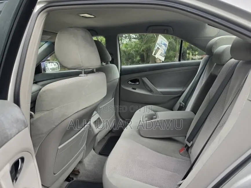 Toyota Camry 2011 Silver