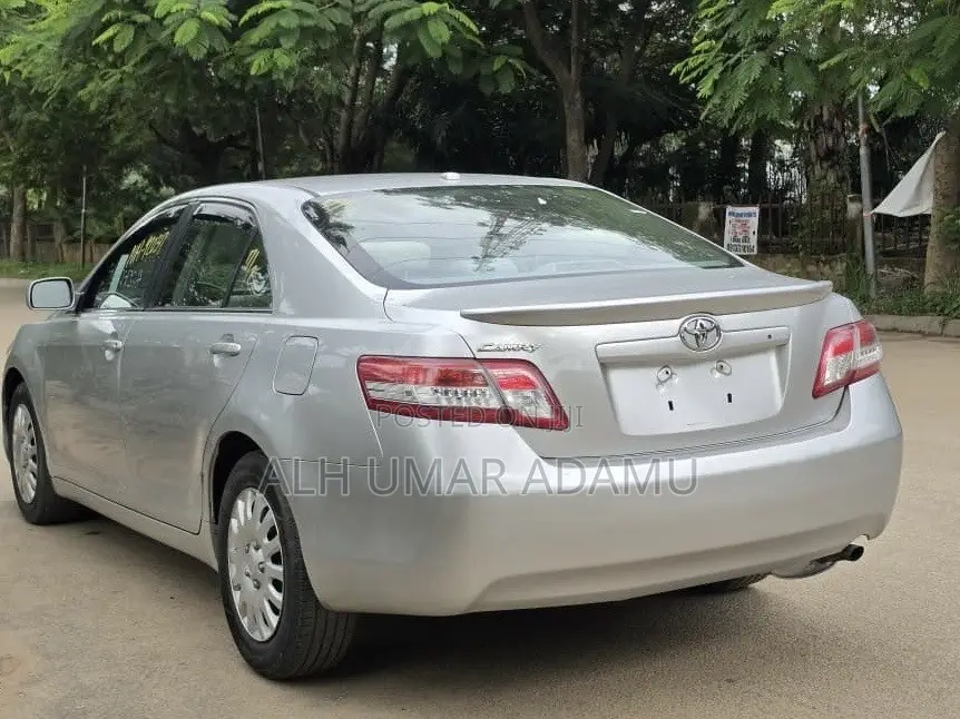 Toyota Camry 2011 Silver