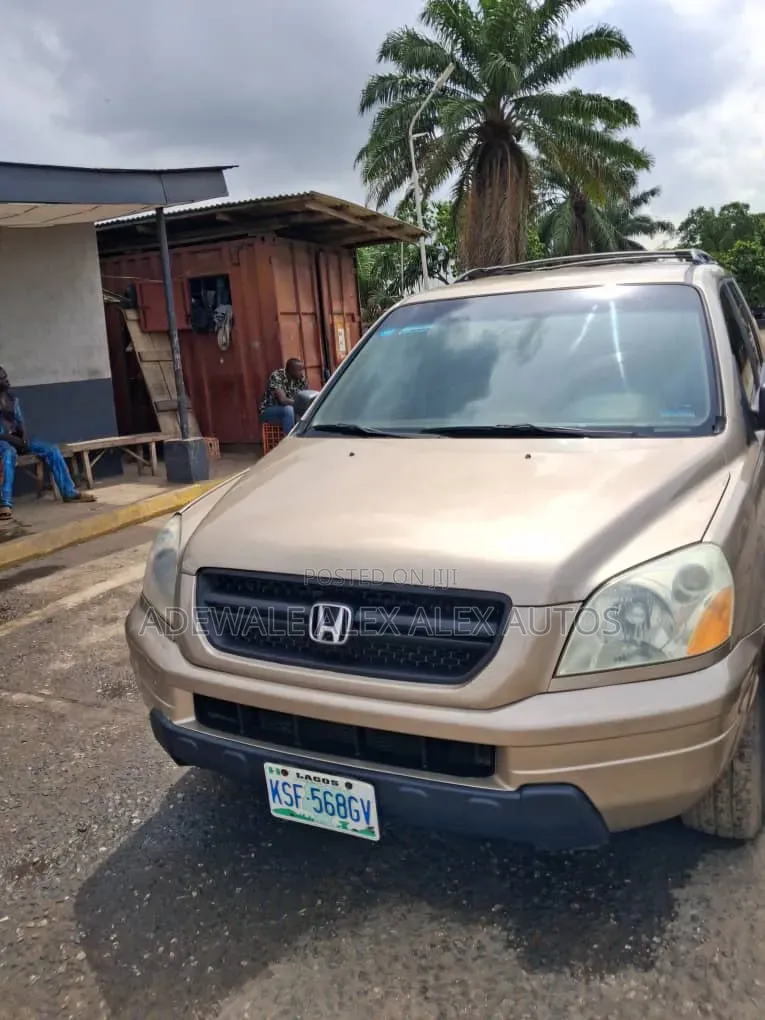 Honda Pilot 2004 Gold