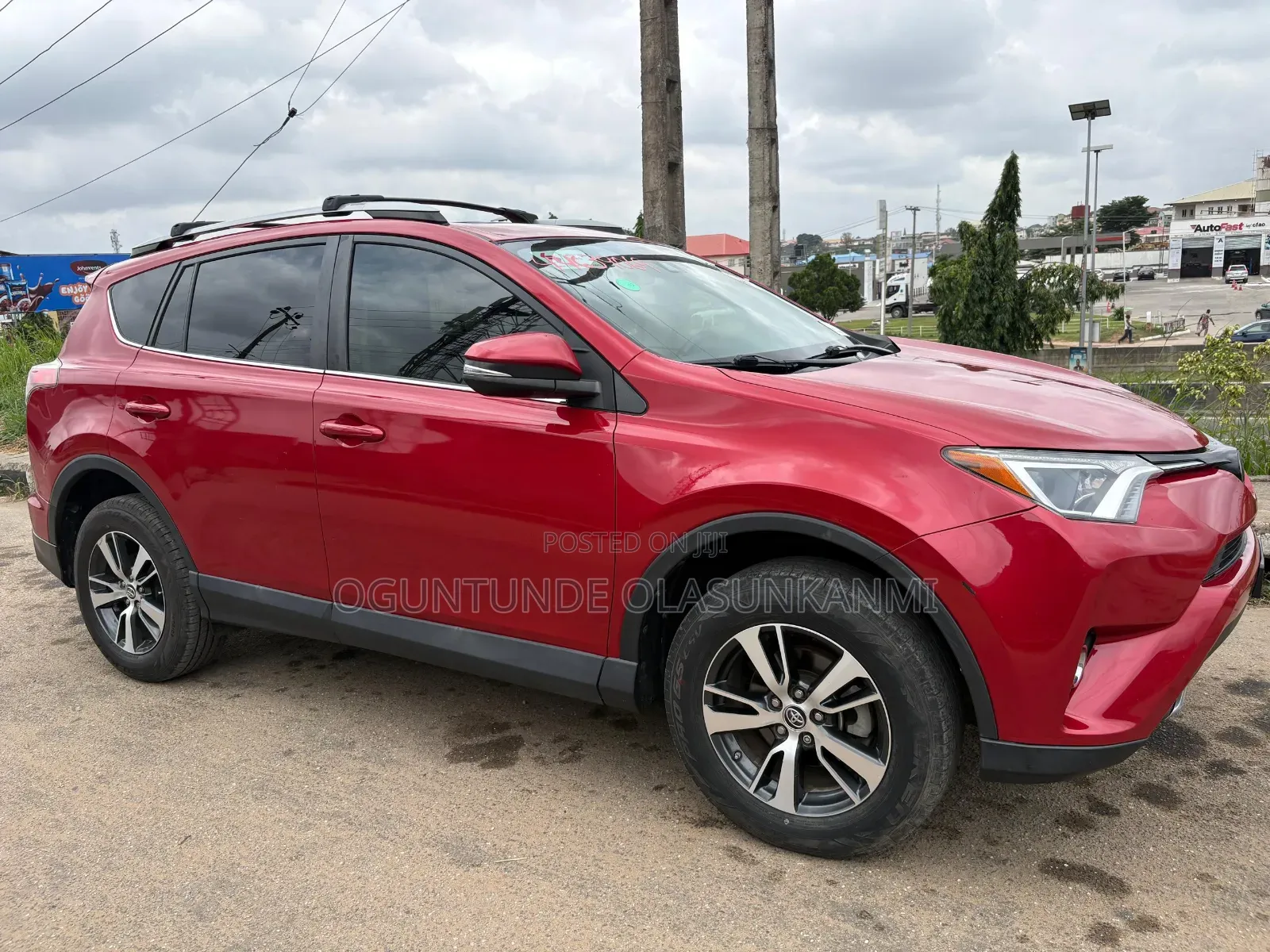 Toyota RAV4 2017 Red