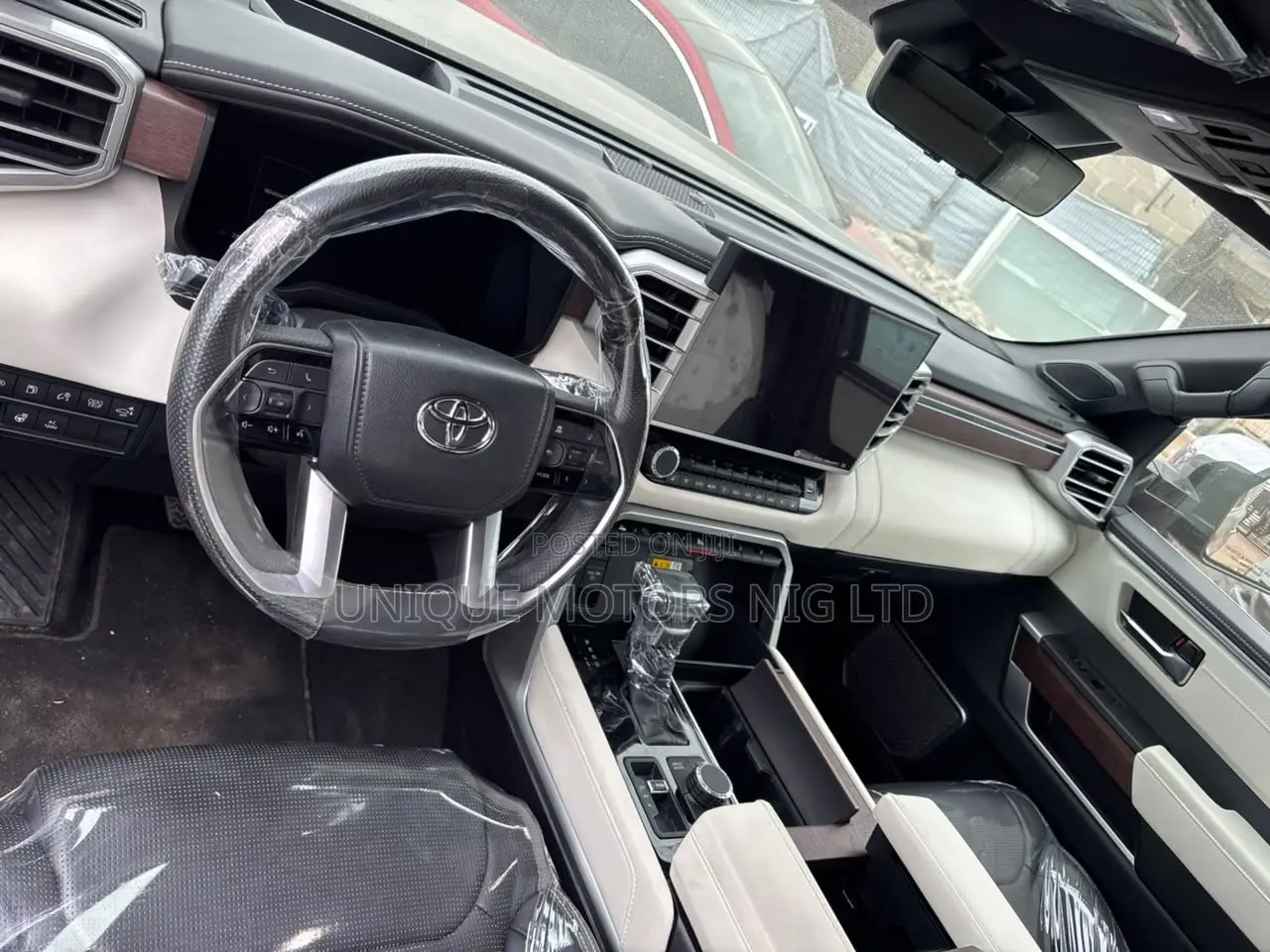 Toyota Sequoia 2024 Gray