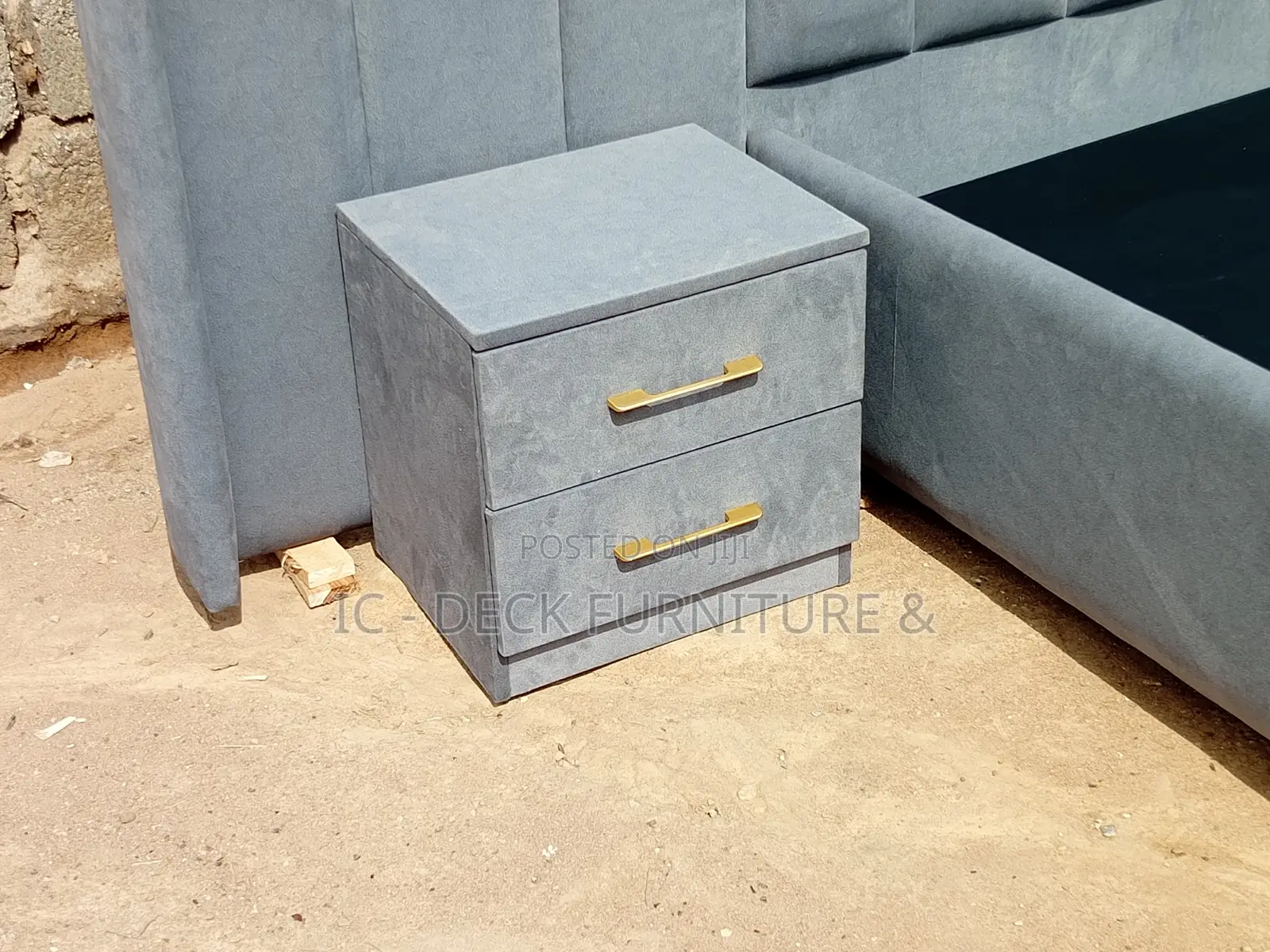 Bdf50 Grand Regent 6x6ft Padded Bed Frame With Wings