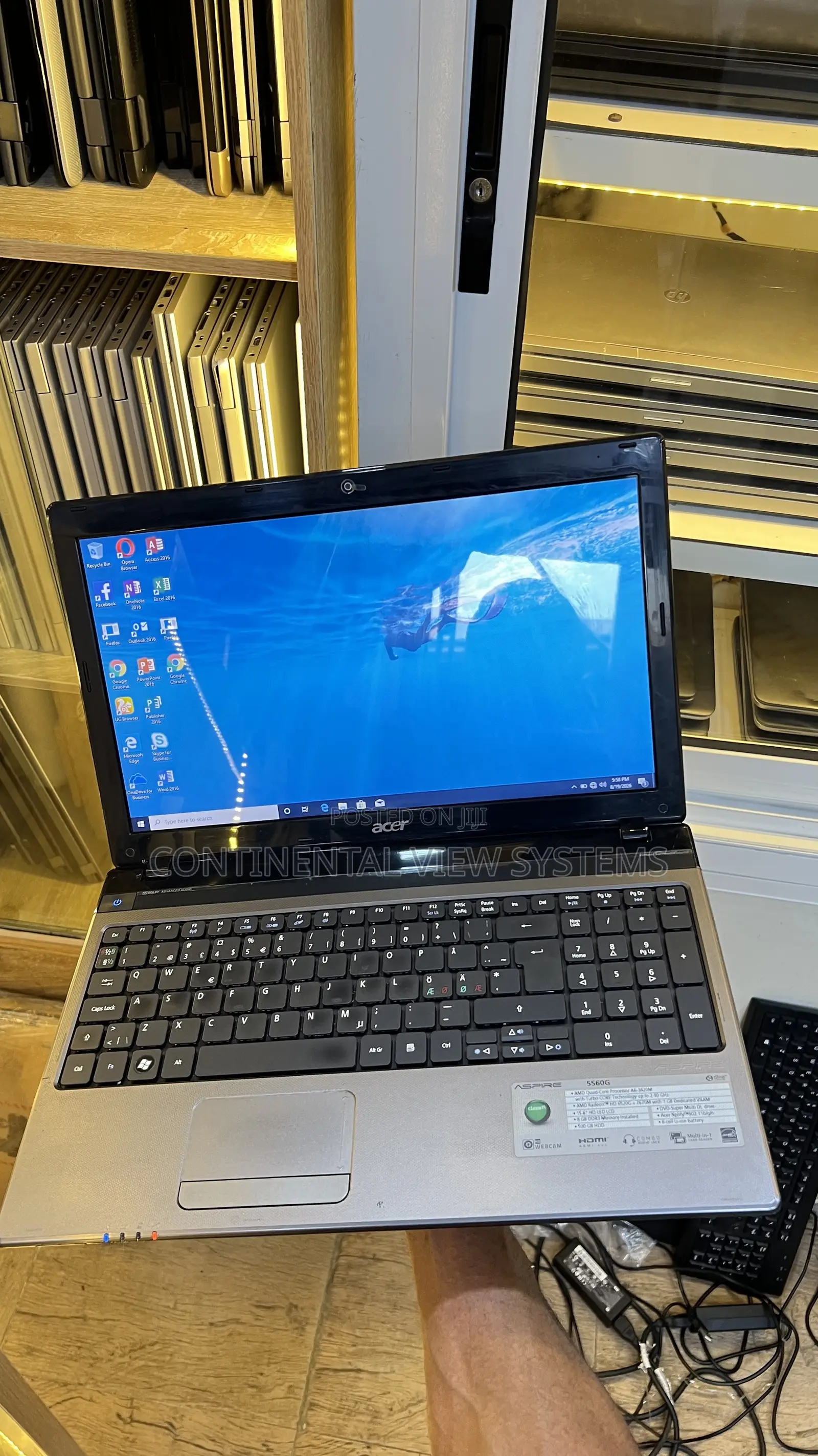 Laptop Acer Aspire 5560 8GB AMD A6 HDD 320GB