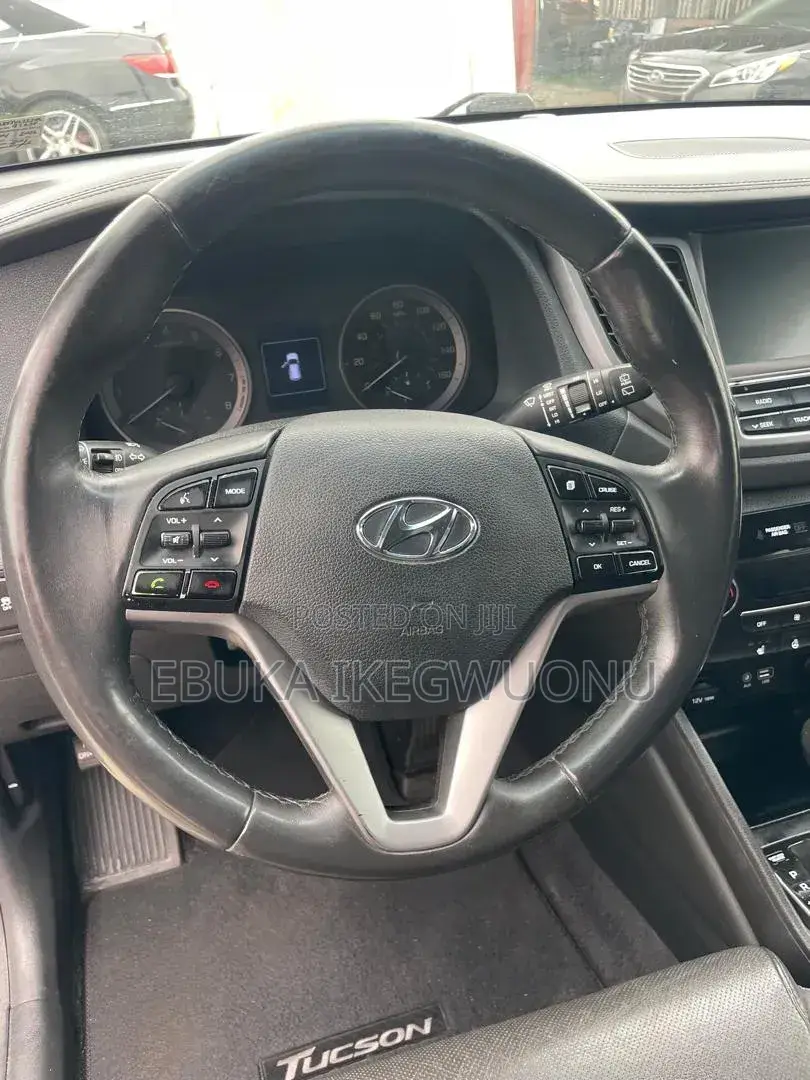 Hyundai Tucson Limited AWD 2016 Black