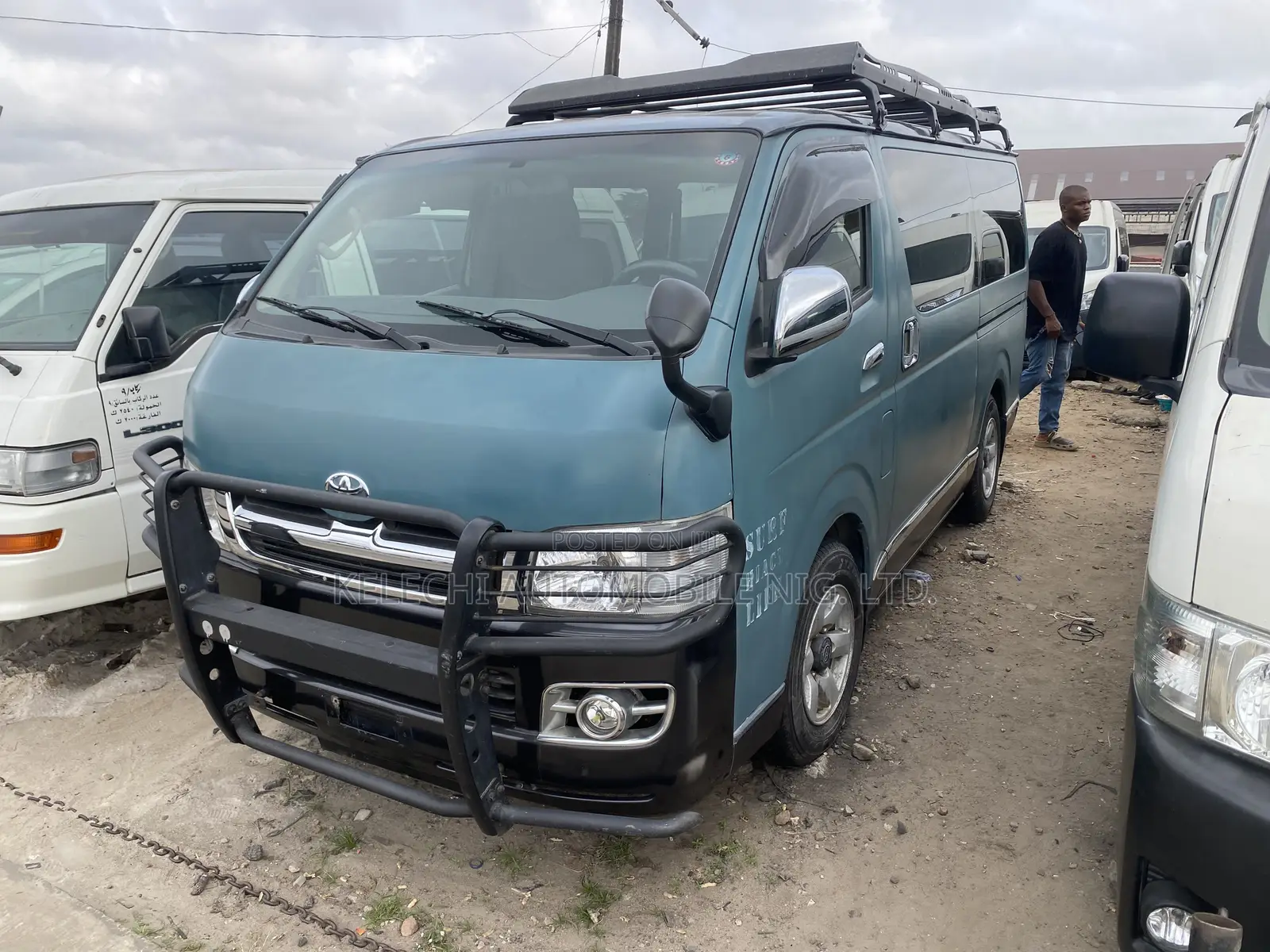 Toyota HiAce 2012 Blue