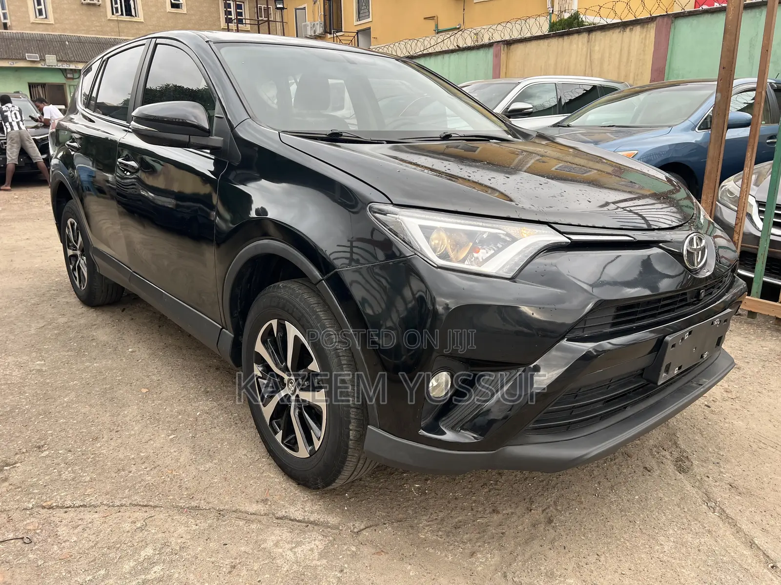 Toyota RAV4 XLE Premium FWD 2019 Black