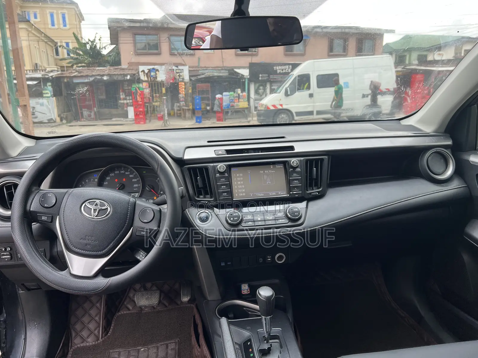 Toyota RAV4 XLE Premium FWD 2019 Black