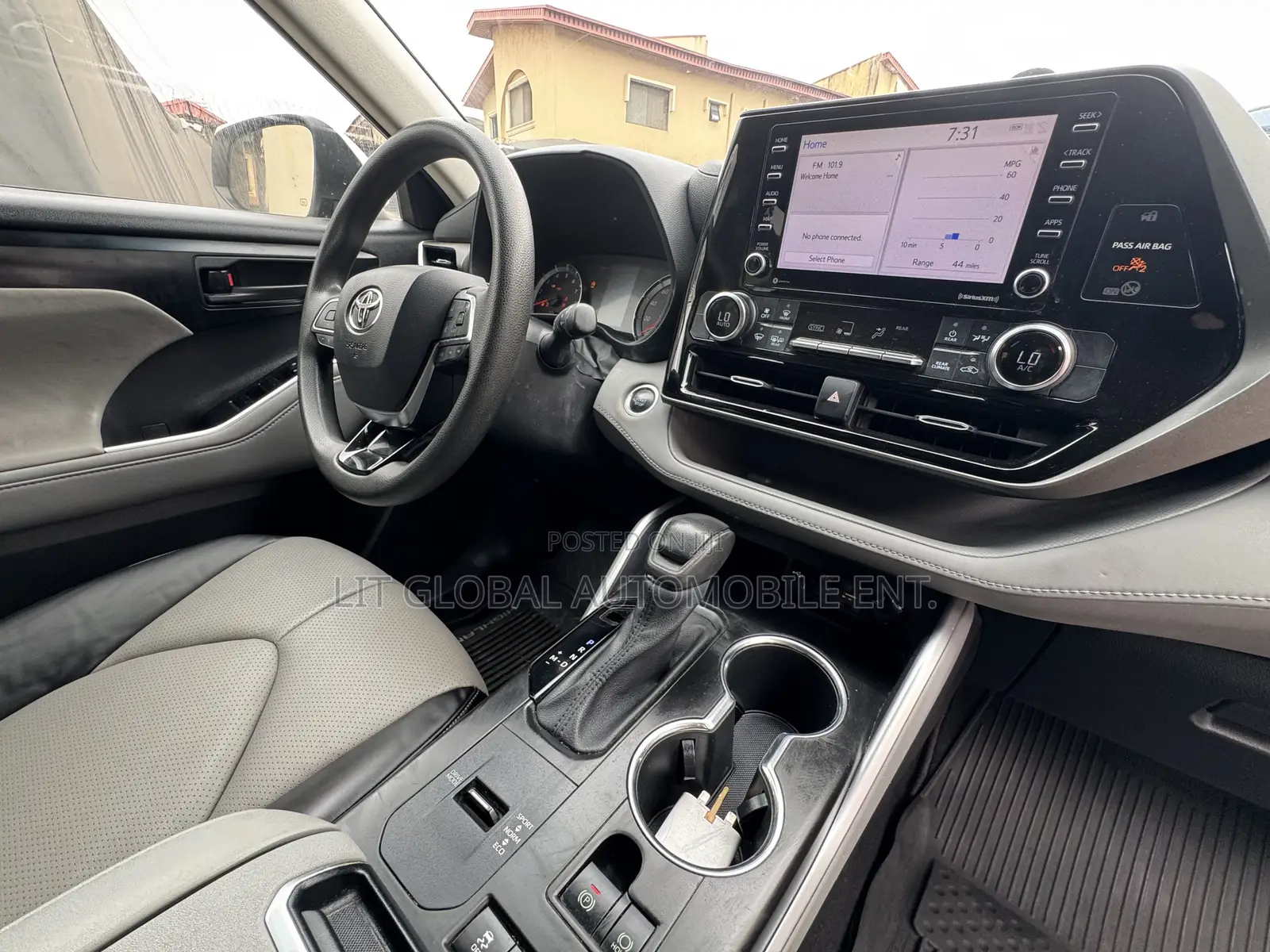 Toyota Highlander 2021 White