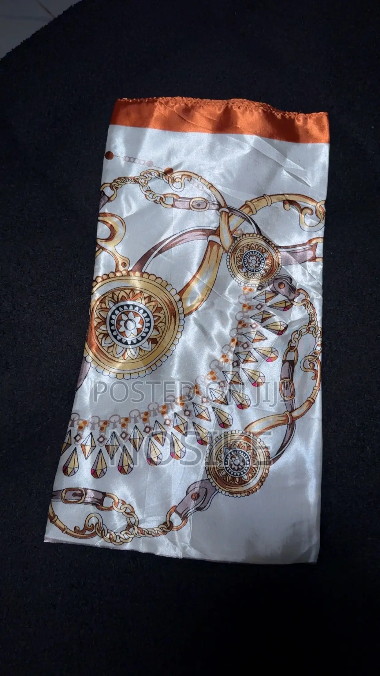 Stylish Soft Fashion Scarf for Women – Elegant & Comfortable