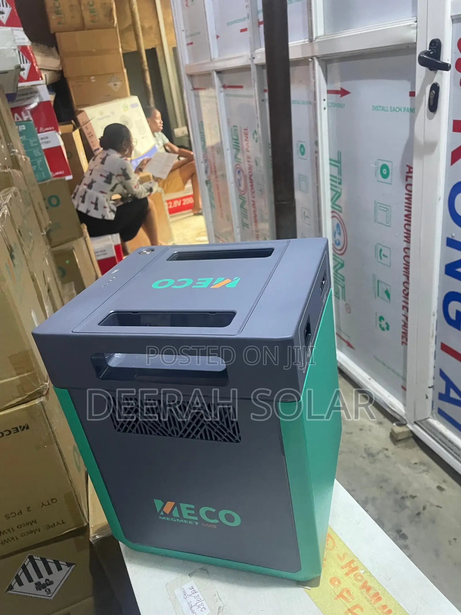 MECO 2kwh Solar Generator