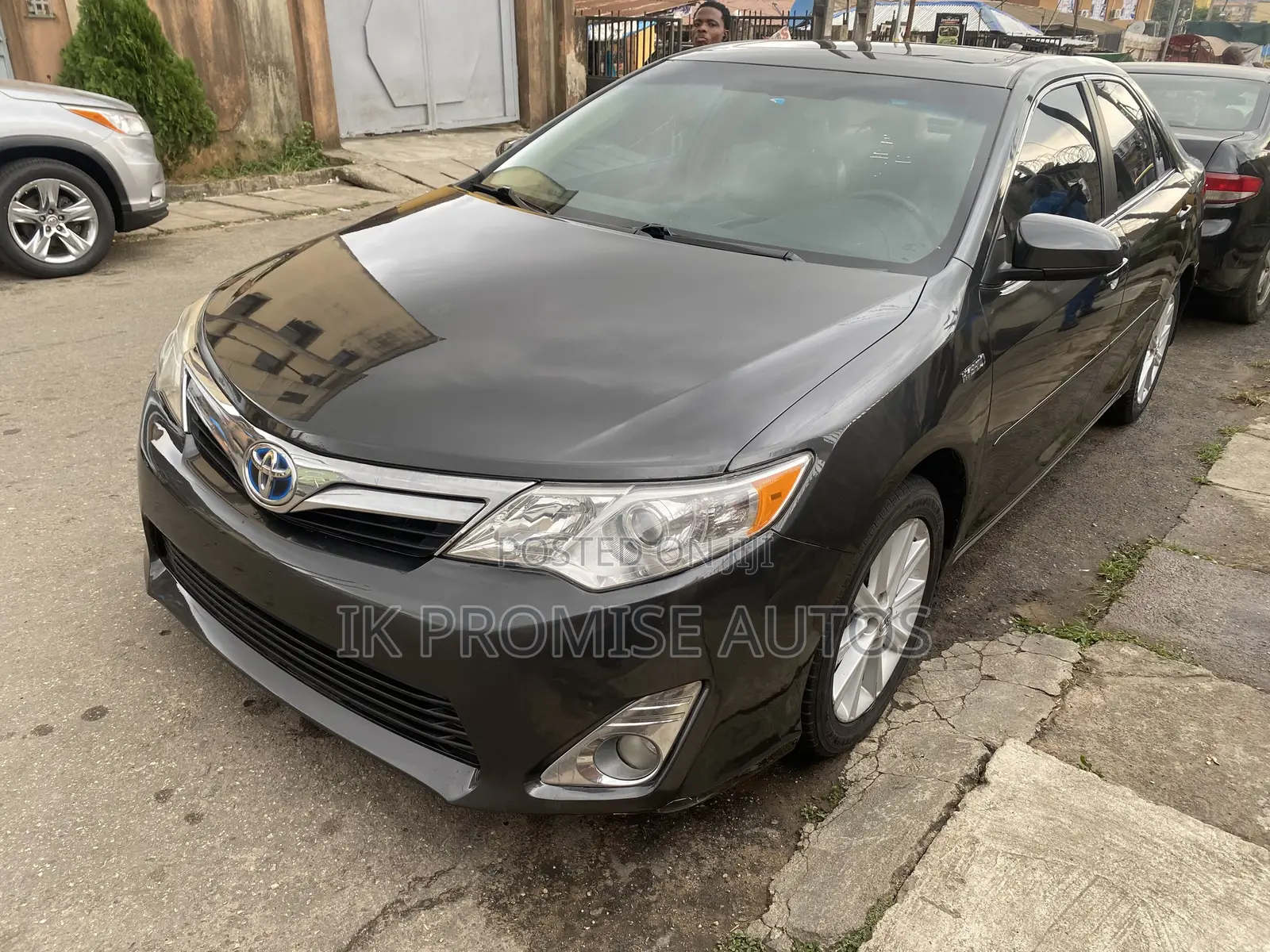 Toyota Camry Hybrid XLE 2012 Gray