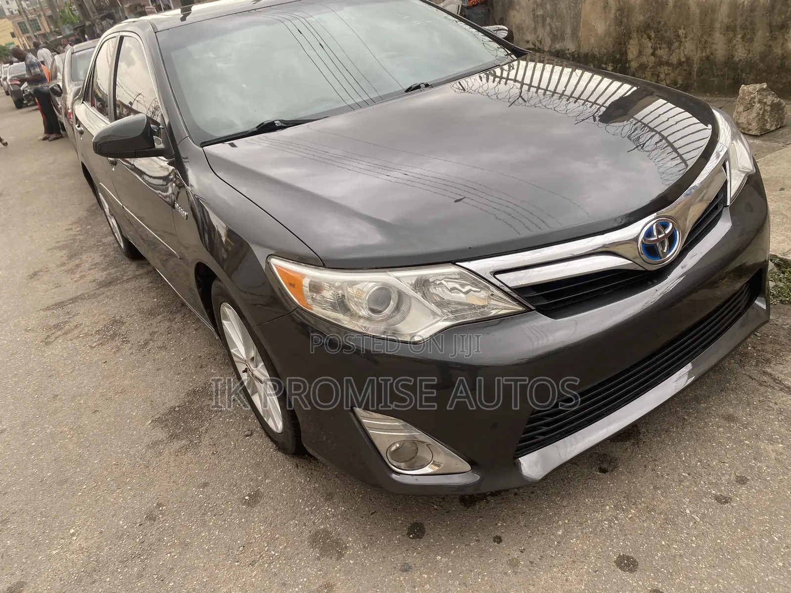 Toyota Camry Hybrid XLE 2012 Gray