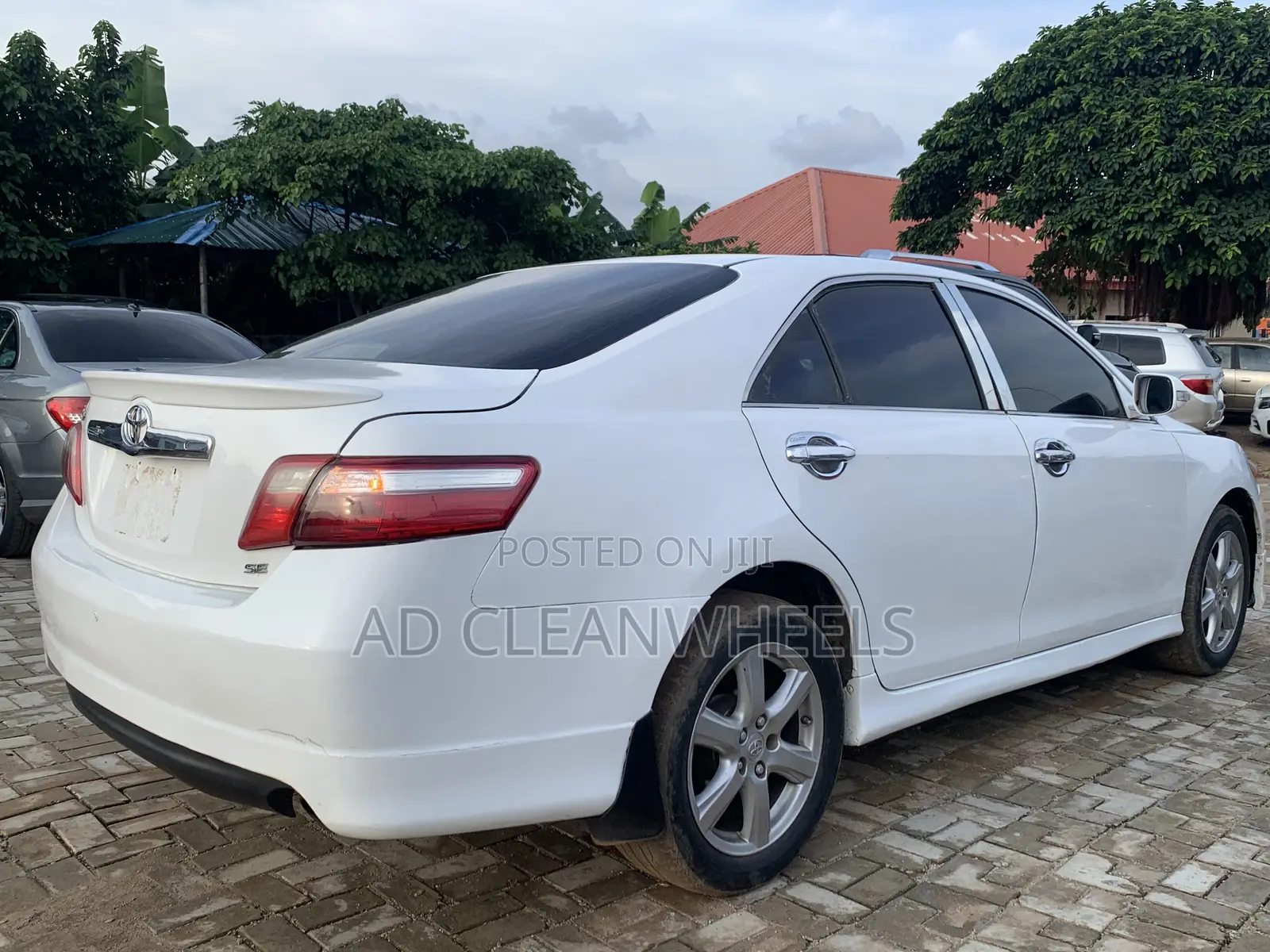 Toyota Camry 2.4 SE 2008 White