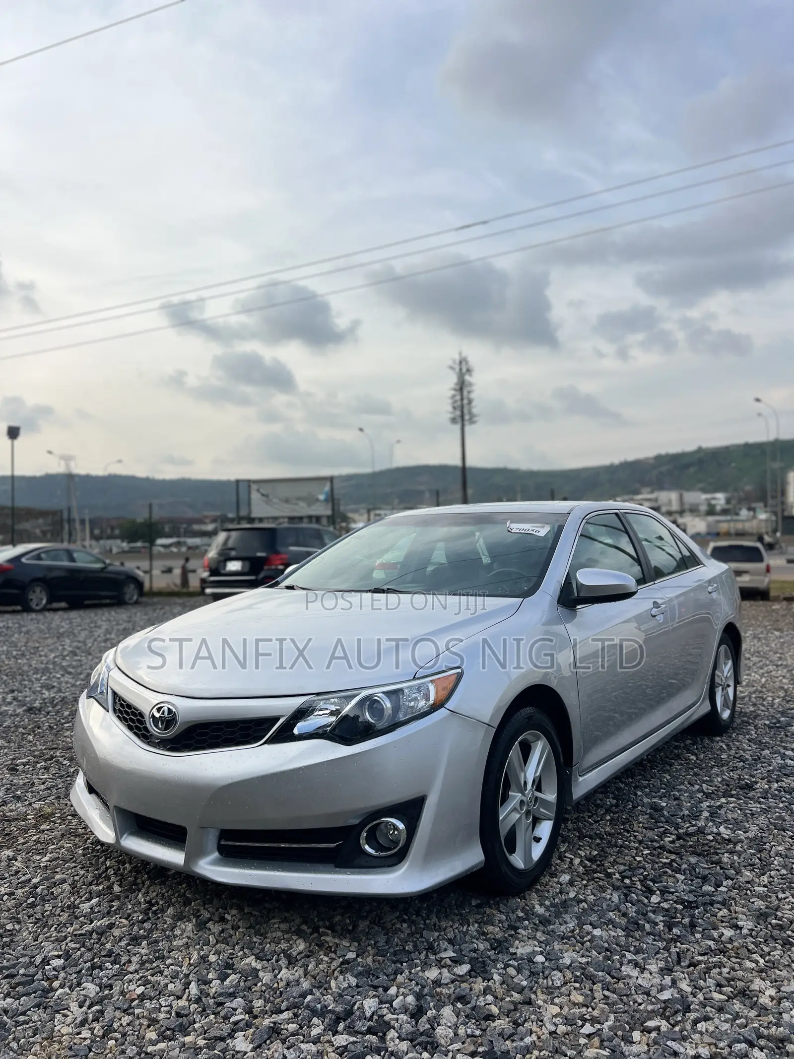 Toyota Camry SE 4dr Sedan (2.5L 4cyl 6A) 2013 Silver