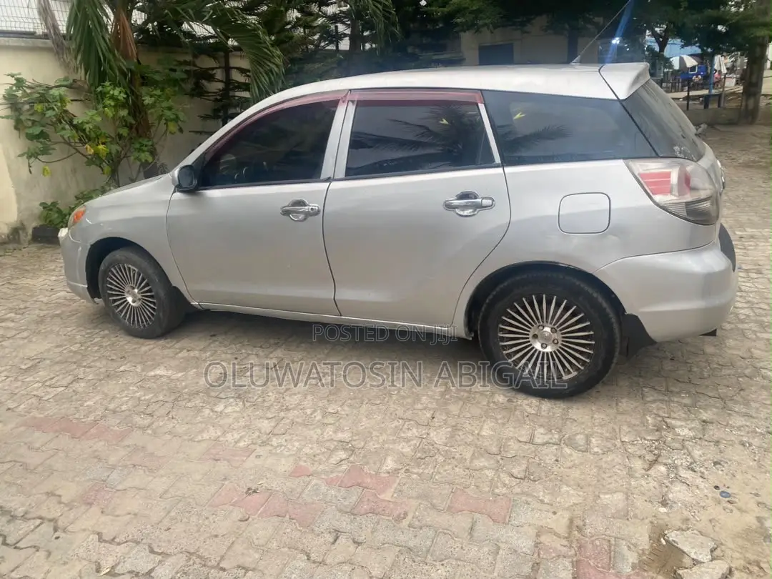 Toyota Matrix 2006 Silver