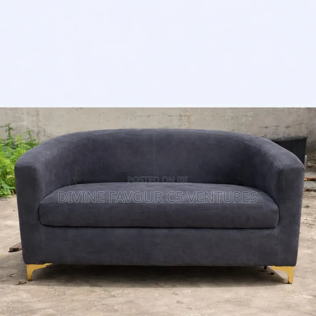 7 Seater Bucket Chairs Without the Center Table