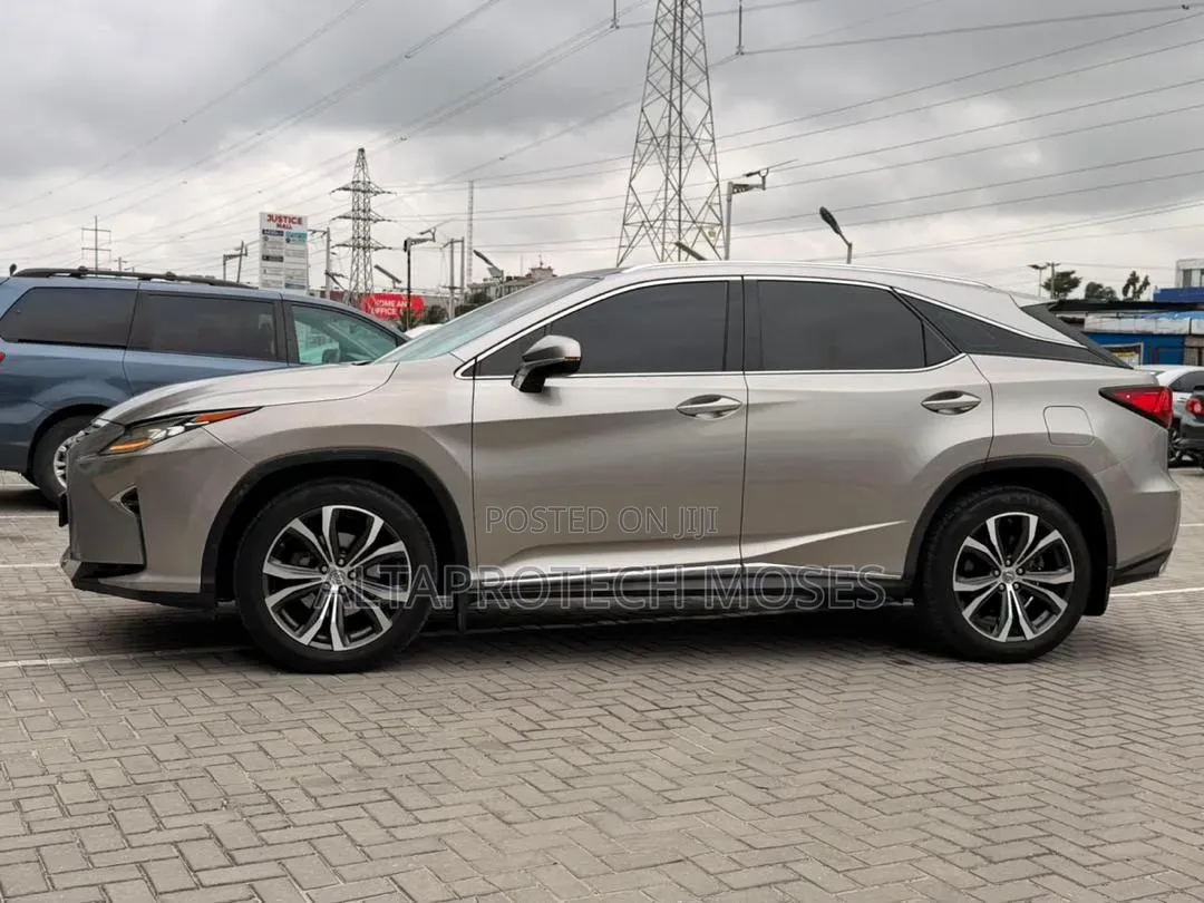 Lexus RX 350 FWD 2016 Gold