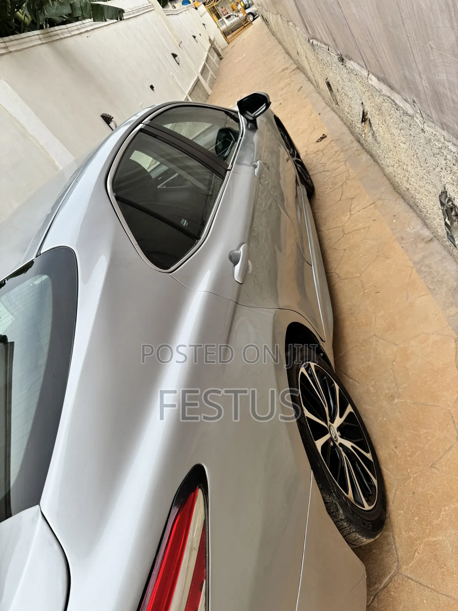 Toyota Camry SE FWD 2020 Gray