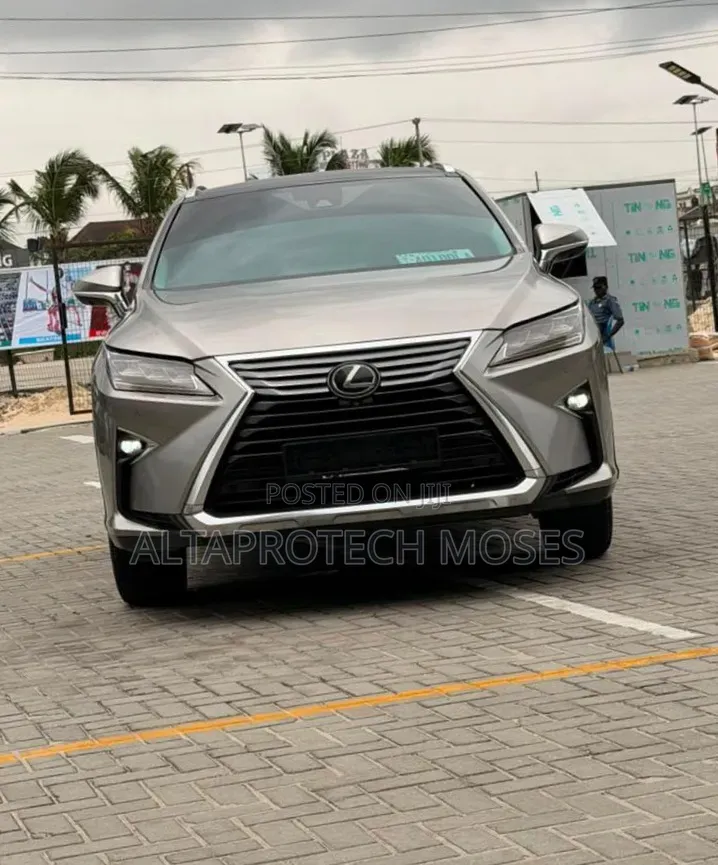 Lexus RX 350 FWD 2016 Gold