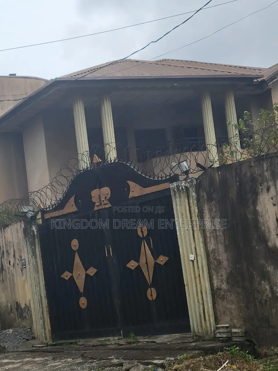 4bdrm Duplex in Labak Estate for sale