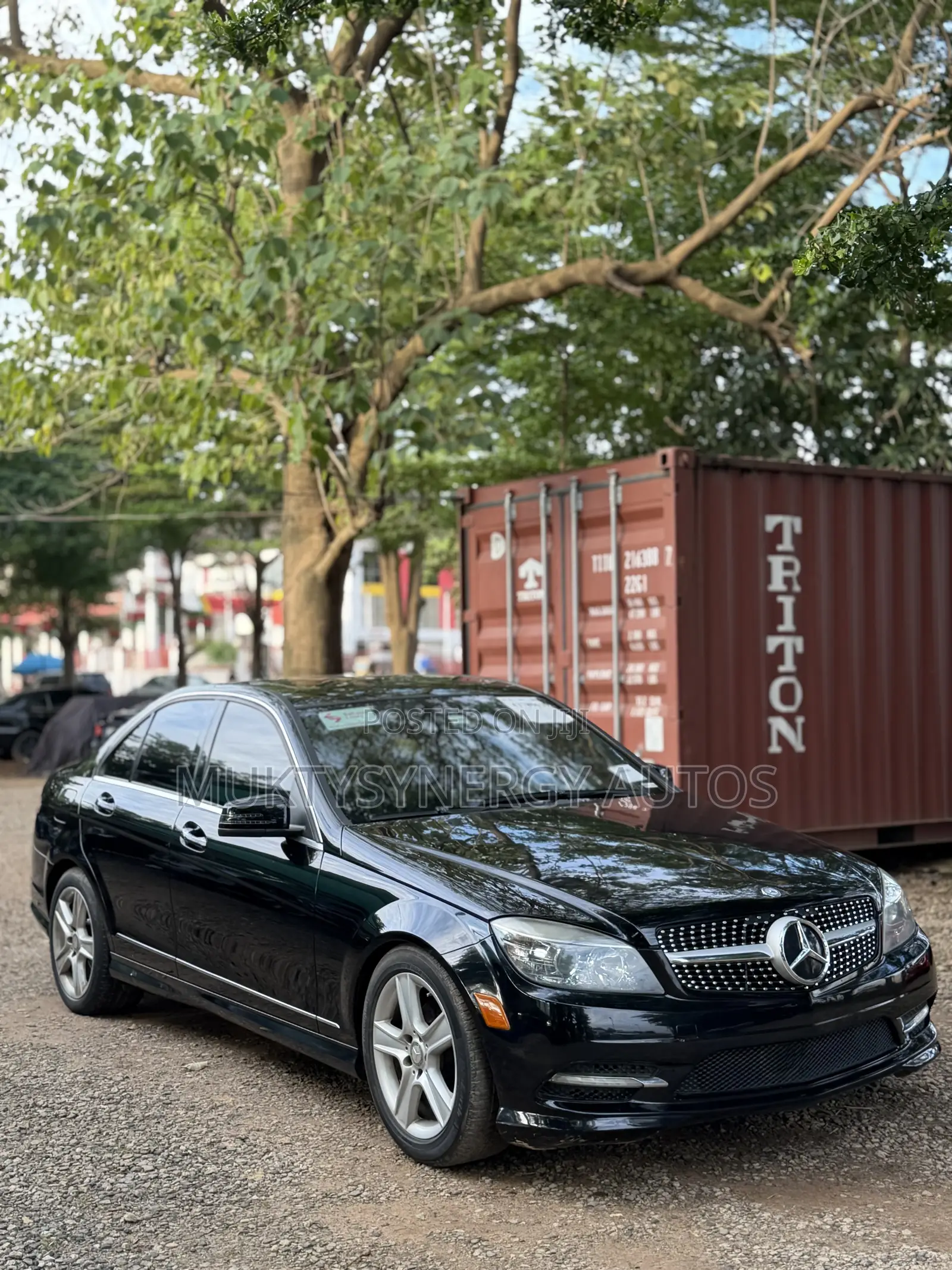 Mercedes-Benz C300 2011 Black