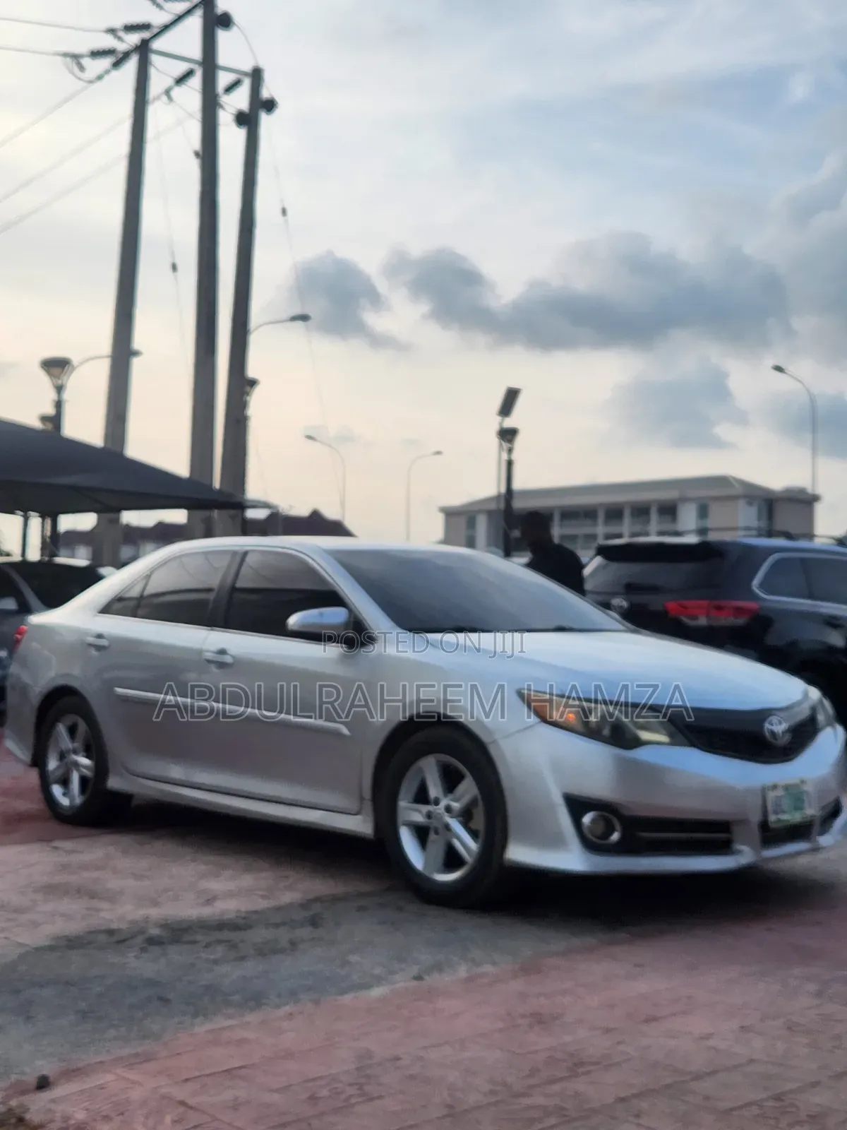 Toyota Camry SE 4dr Sedan (2.5L 4cyl 6A) 2013 Silver