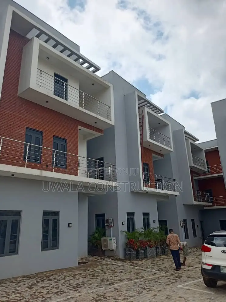 Furnished 4bdrm Duplex in Mabushi for sale