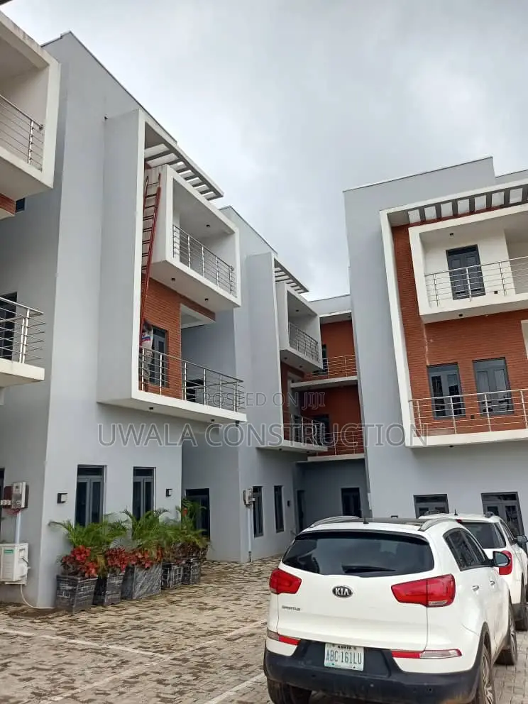 Furnished 4bdrm Duplex in Mabushi for sale