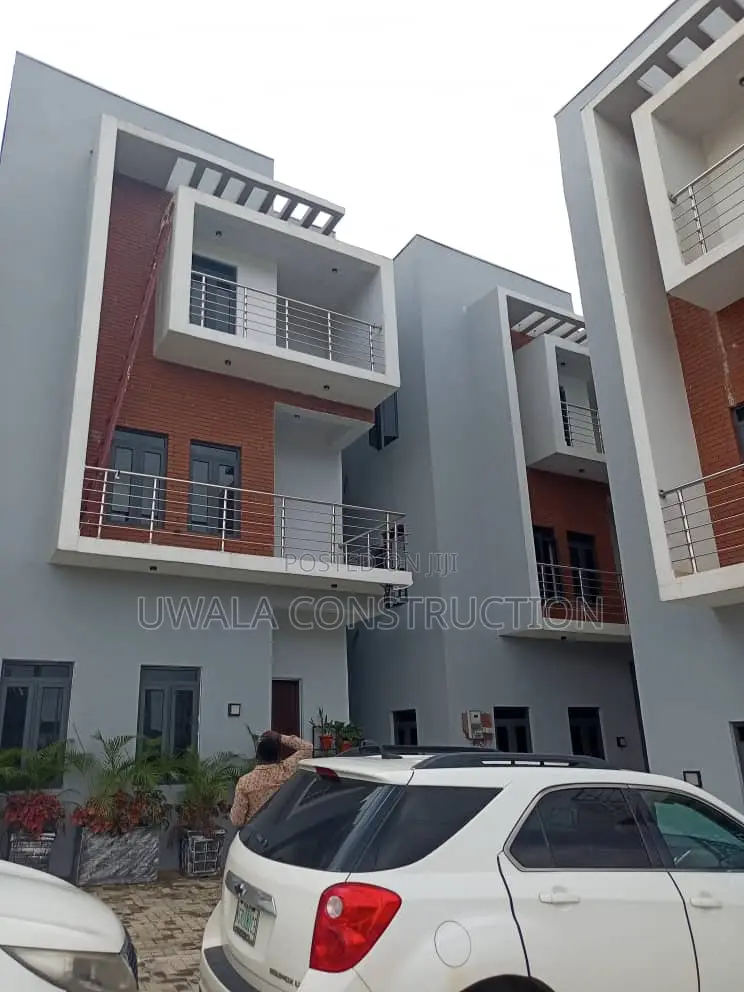 Furnished 4bdrm Duplex in Mabushi for sale