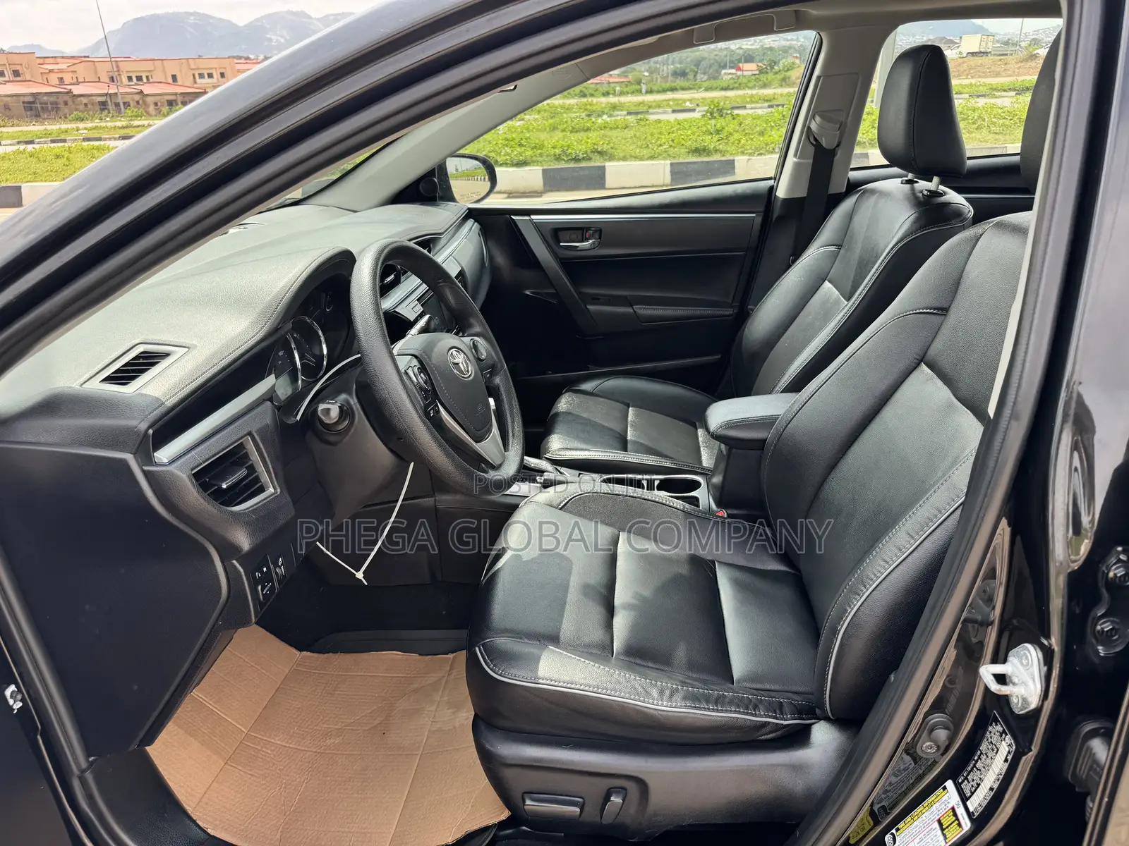 Toyota Corolla LE Premium 4dr Sedan (1.8L 4cyl CVT) 2016 Gray