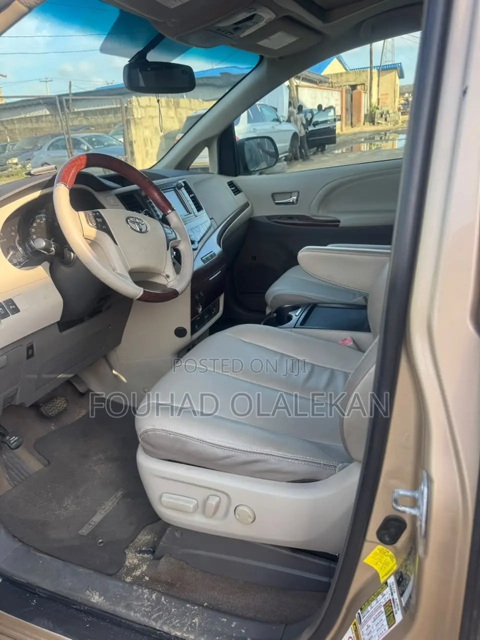 Toyota Sienna XLE 7 Passenger 2011 Gold