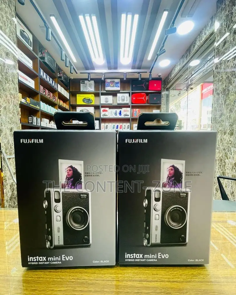 INSTAX MINI EVO + 20 Pack of Films