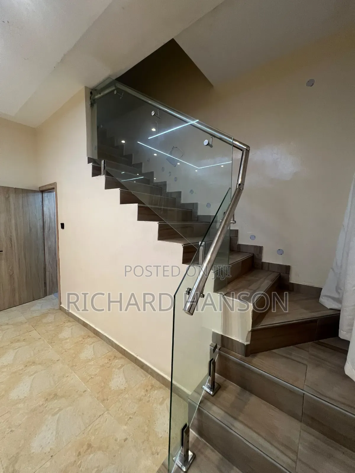 Furnished 3bdrm Duplex in Lekki Right (Close for rent